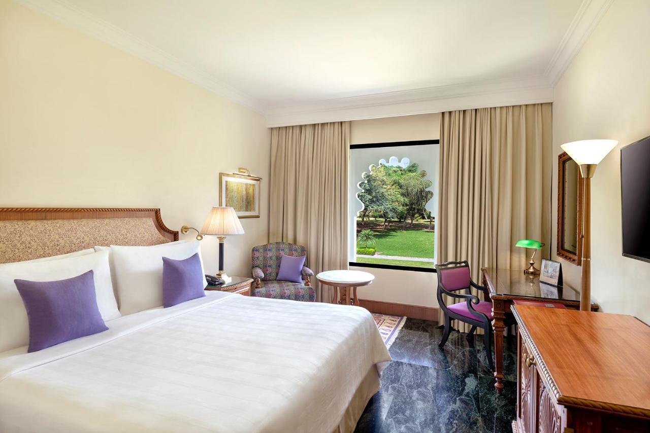 Отель Trident Удайпур Экстерьер фото A room at the Taj Bengal