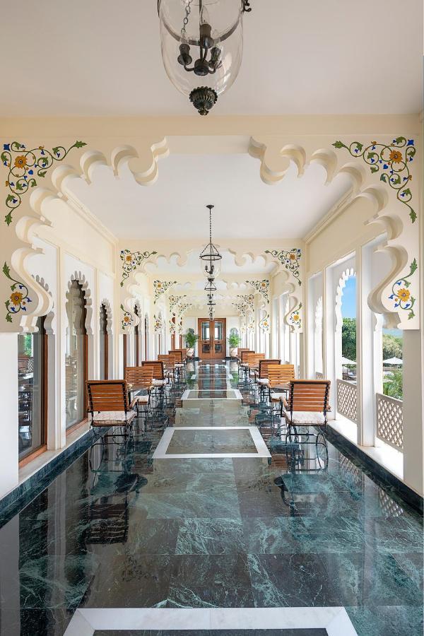 Отель Trident Удайпур Экстерьер фото The Oberoi Amarvilas